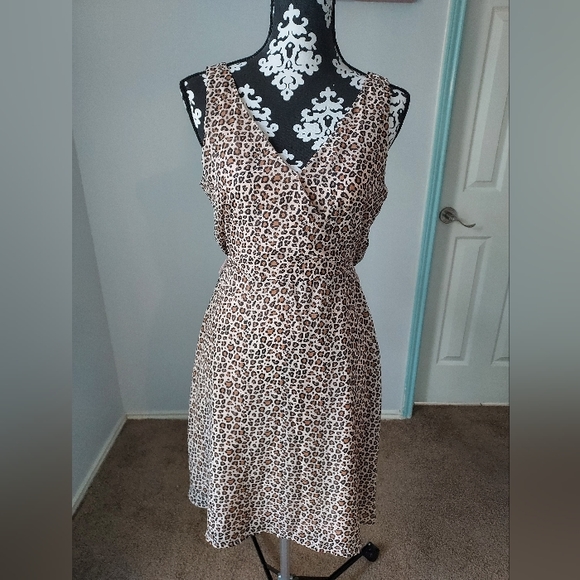 A.N.D. Ea WY Leopard Sleeveless  Dress Size  S - Picture 7 of 14